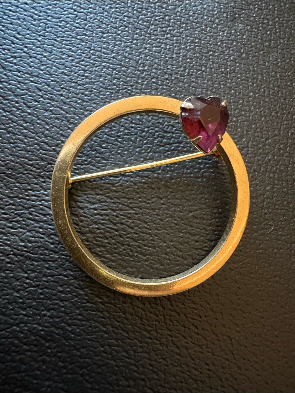 Vintage Gold-Tone Circle Pin Brooch with Purple Heart Stone